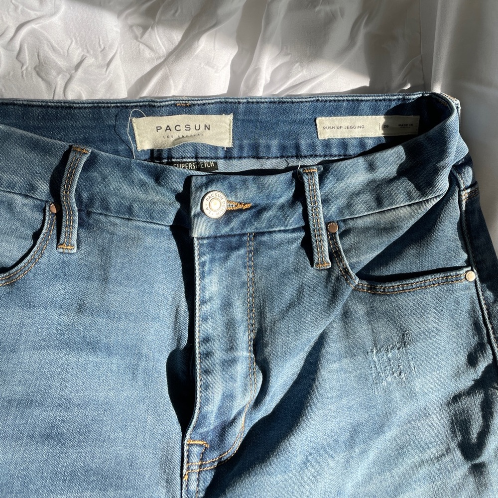 Pacsun size 26 push up jegging jeans